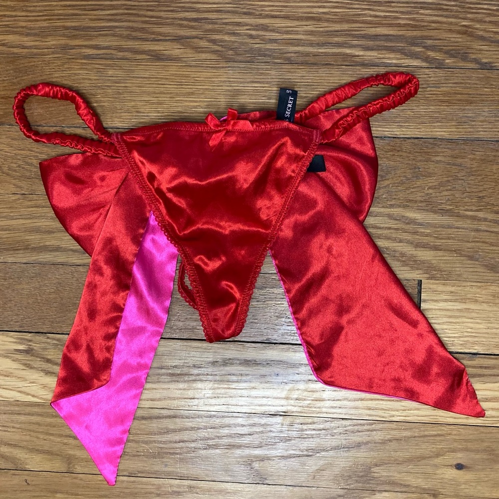 Cute Pink and Red Bow Thong Victoria’s Secret L